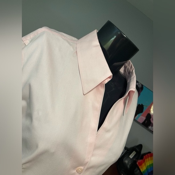 Women's Calvin Klein Fitted
Blouse ( 10) - Picture 3 of 4